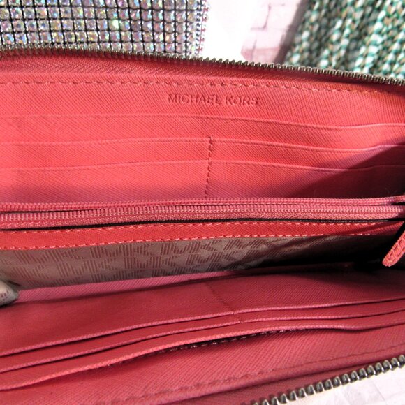 MICHAEL KORS MELON PINK ZIP AROUND WALLET CLUTCH NEARLY NEW - Picture 3 of 8